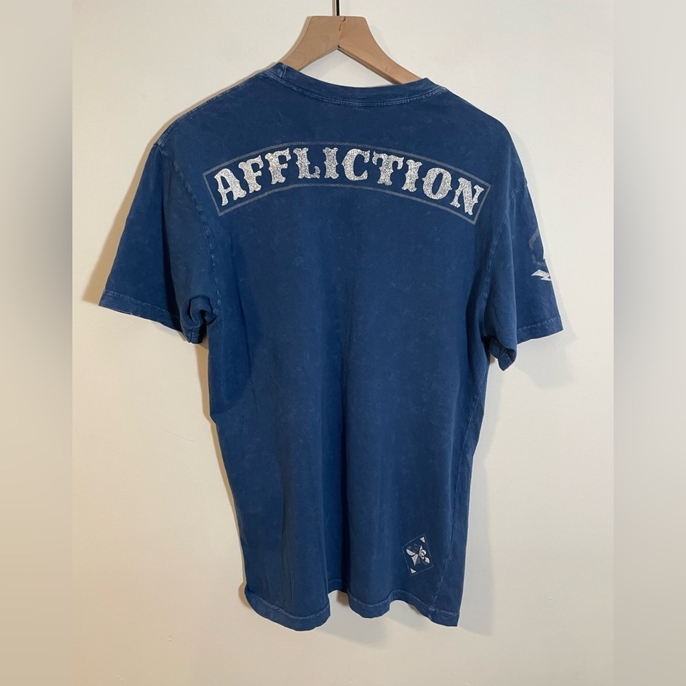 Vintage Affliction Live Fast Shirt Blue & White Men Large Skull Wings Grunge Y2K - Picture 3 of 6